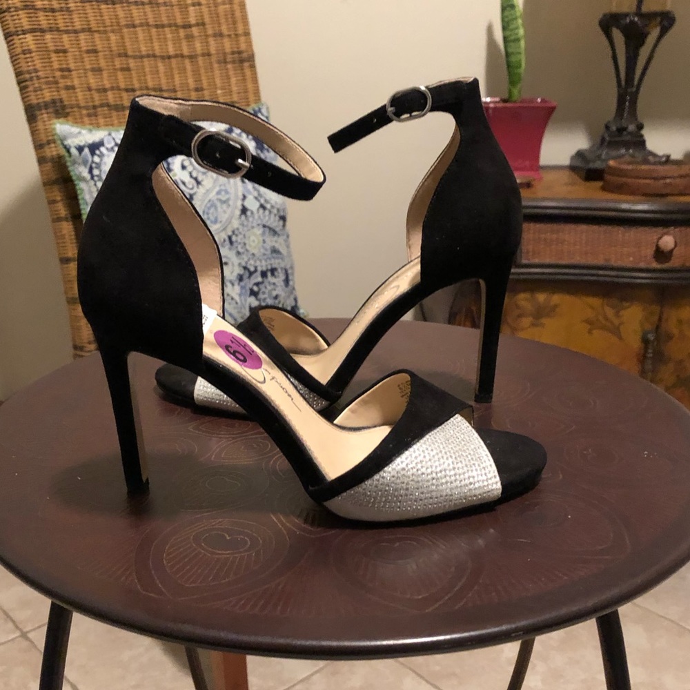 Jessica Simpson 6 1/2 Heels